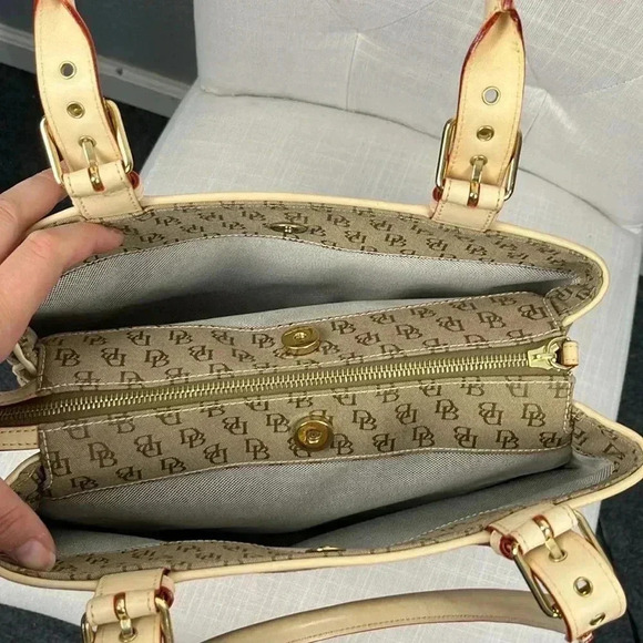 Vintage Dooney & Bourke Buckle Satchel Tote Bag Purse DB Signature Leather Trim - Picture 6 of 16